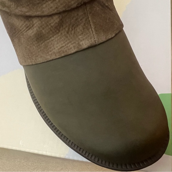 EARTH ORIGINS “Phoenix” Suede Leather Bootie in Dark Olive BNIB - Picture 9 of 16